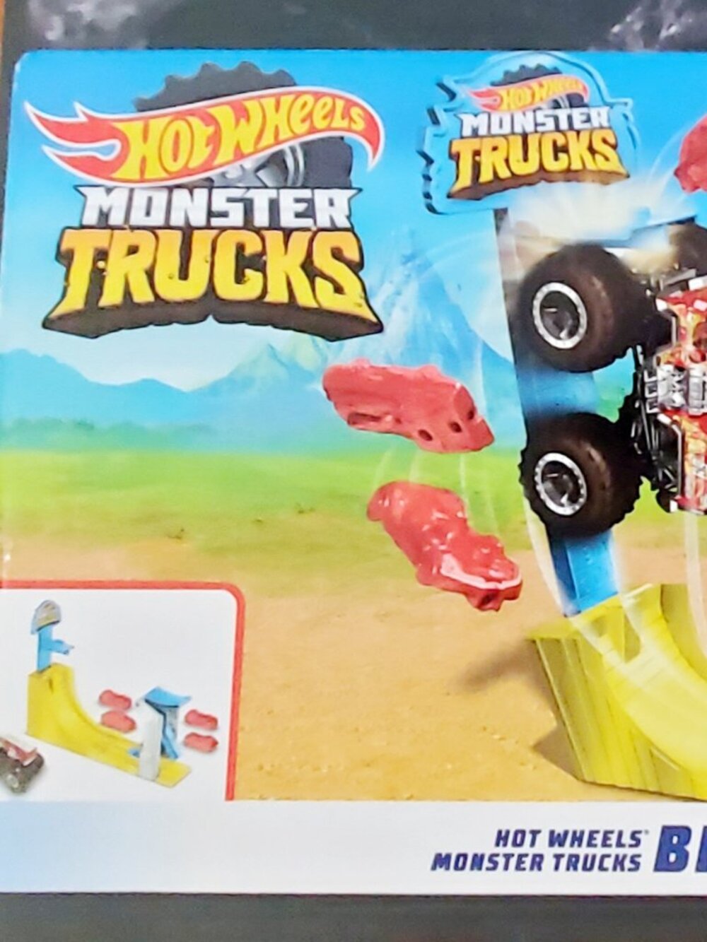 Hot Wheels Monster Trucks Big Air Breakout Play Set New In Box